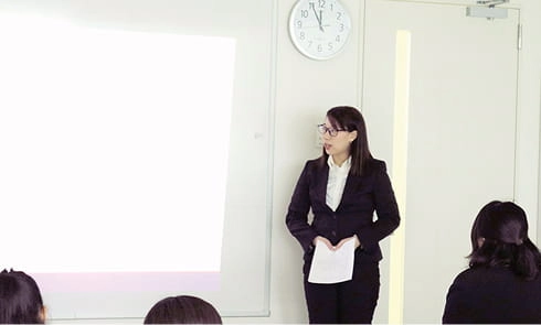 先輩との情報交換会＆就活メイク講座