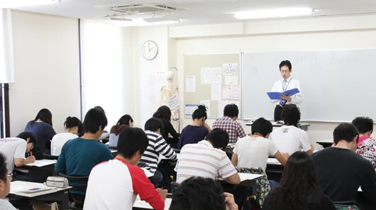 学校説明 (約40分)