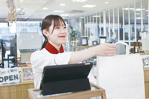 ショップ運営を行う学生